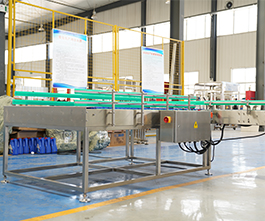 潤滑油灌裝機上桶平臺，自動供瓶機客戶現(xiàn)場視頻